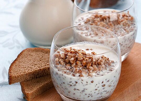 Buchweizenbrei mit Kefir zum Abnehmen